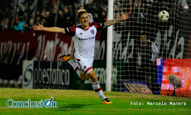 Newell’s se despidió con un triunfo agónico ante Atlético Tucumán