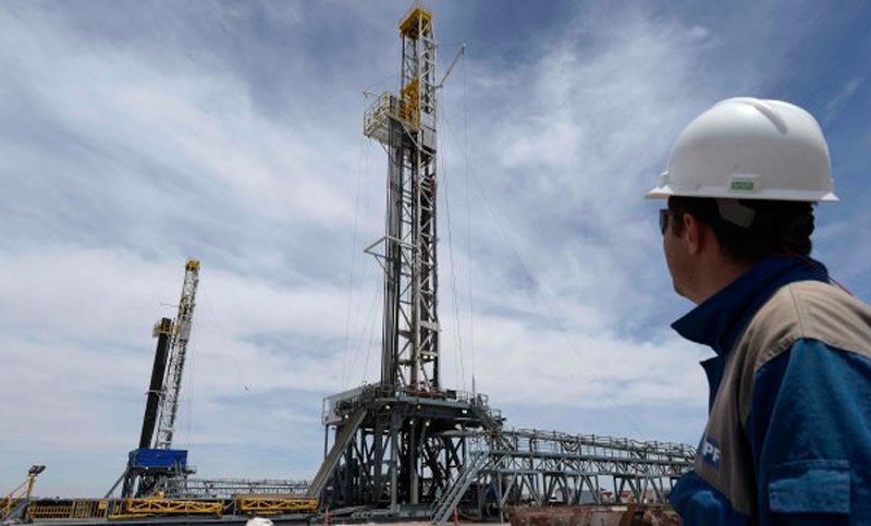 Sin respuesta, petroleros amenazan con un paro en Comodoro Rivadavia