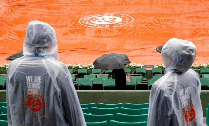 La lluvia obligó a suspender toda la jornada de Roland Garros