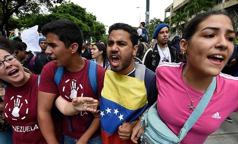 Universitarios venezolanos protestaron por crisis presupuestaria