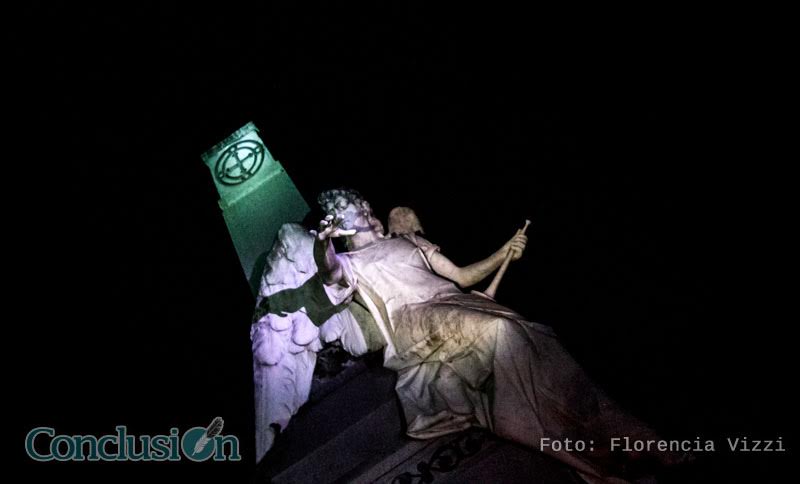 Una noche en el cementerio: un recorrido nocturno por El Salvador