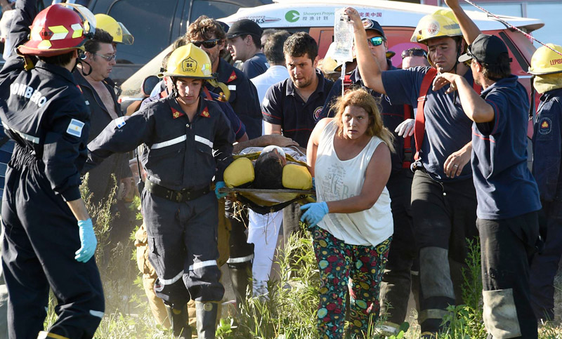 Doce muertos y 30 heridos en accidente vial en Bolivia