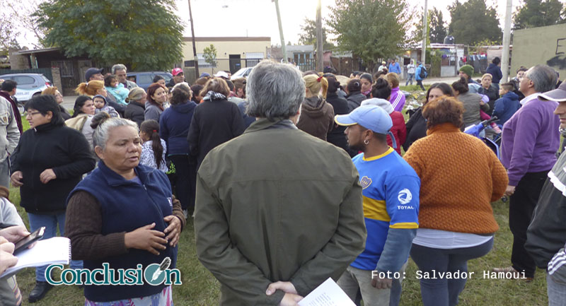 Asamblea de vecinos por intentos de desalojo en La Bombacha