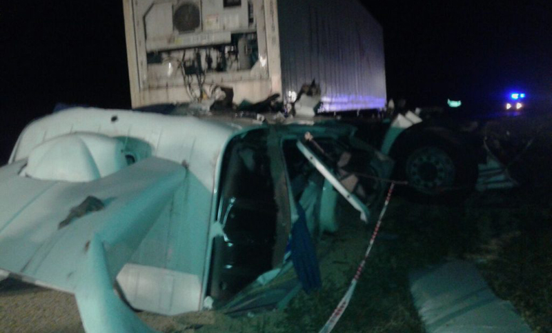 Chocan camiones en autopista Rosario-Santa Fe: un muerto