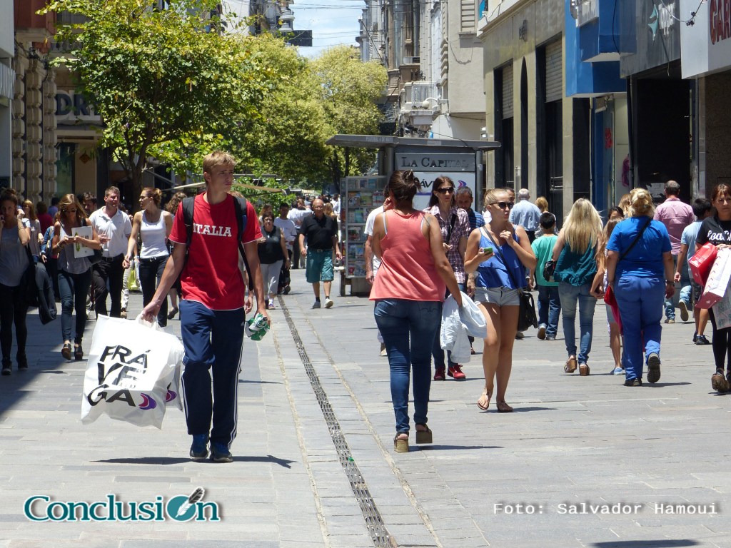 La confianza de los consumidores bajó un 1,2% en mayo