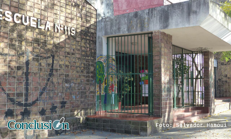 Detuvieron a dos jóvenes luego de asaltar la escuela Nº 119