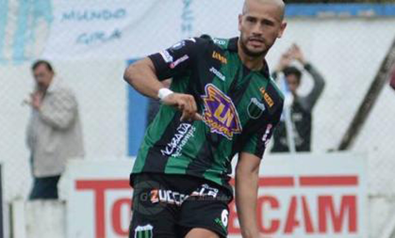 Jugador de Nueva Chicago murió tras ser baleado cuando resistió un robo