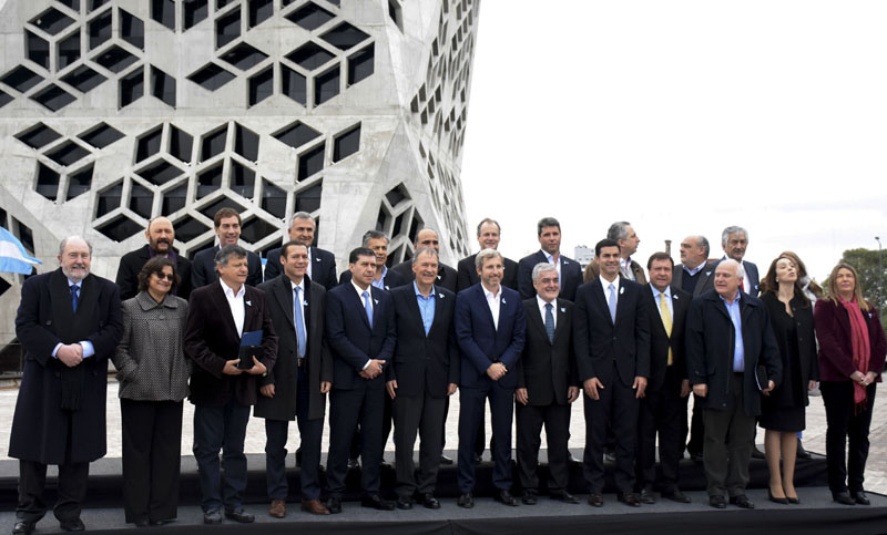 Provincias firmaron devolución del 15% de copartipación