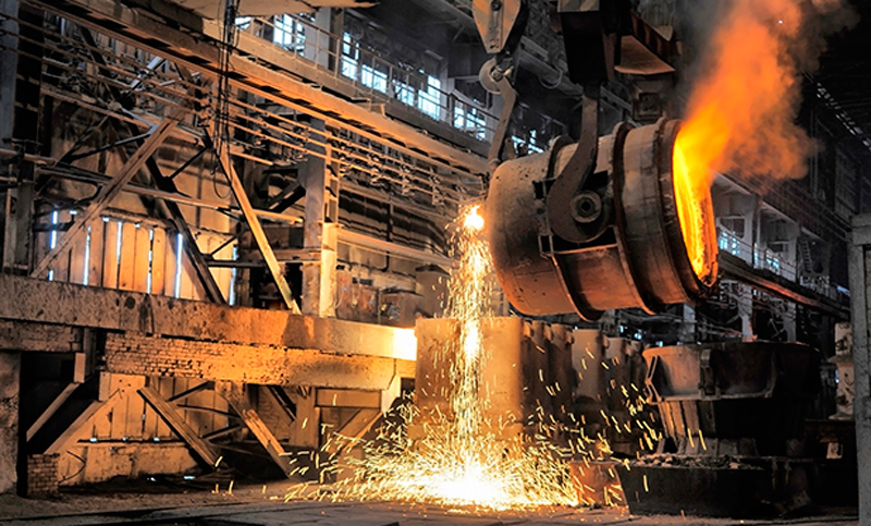 La industria no se recupera: bajó 6,6% en agosto
