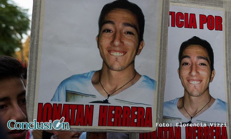 Condena efectiva para un policía por el homicidio de Jonatan Herrera