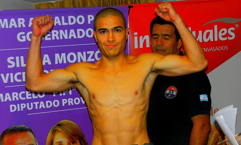 Boxeo: categórico nocaut de Araujo en Rosario
