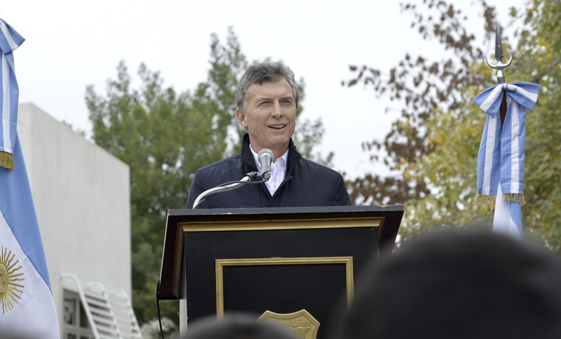 Macri visita la planta automotriz de General Motors en Alvear