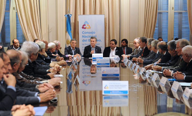 Gobierno oficializó aumento en el Salario Mínimo, Vital y Móvil
