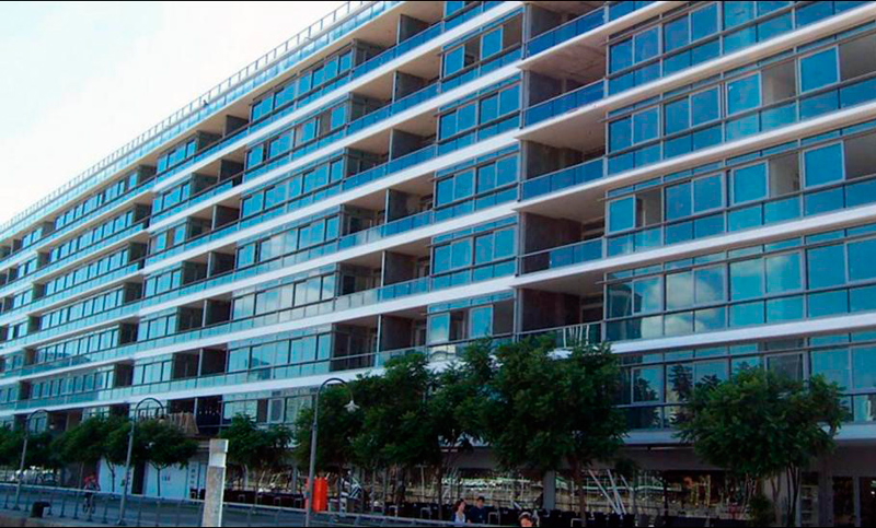 Allanaron cuatro departamentos de la ex presidenta Cristina Kirchner