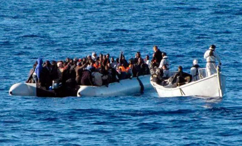 Gobierno italiano rescato a más de 500 personas en el mar
