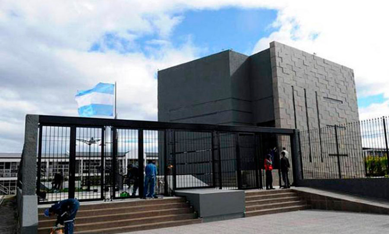 Allanan cementerio por información del mausoleo de Néstor Kirchner