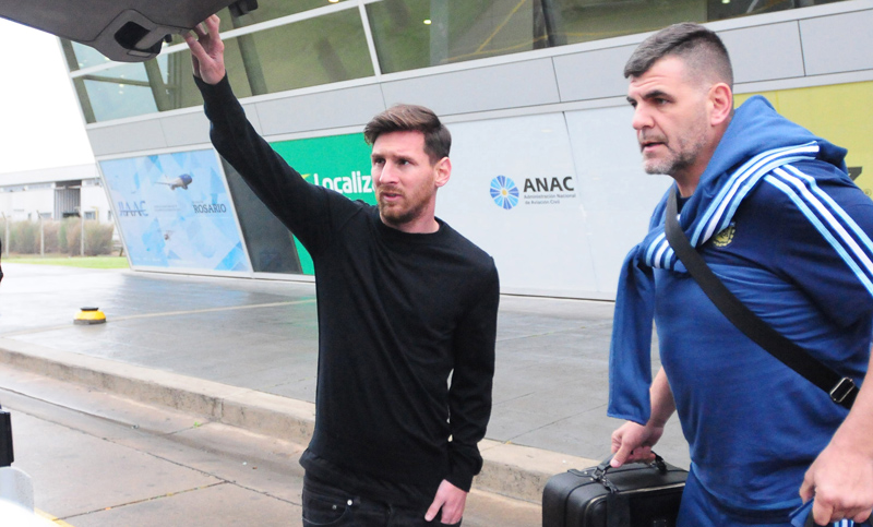 Messi, de Rosario rumbo a Barcelona: mañana estará frente al juez
