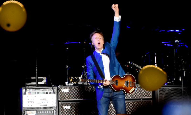 Paul McCartney brilló e hizo delirar al Mario Kempes