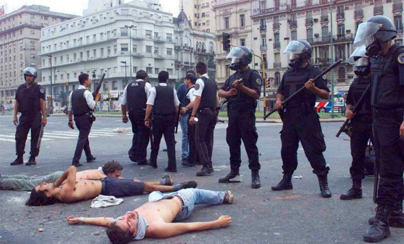 Represión del 2001: condenaron a Enrique Mathov y Rubén Santos