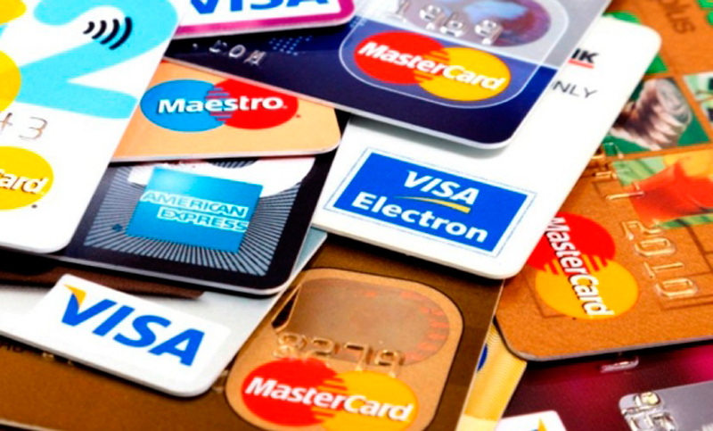 Llegó una propuesta para modificar la Ley de Tarjetas de Crédito y Débito
