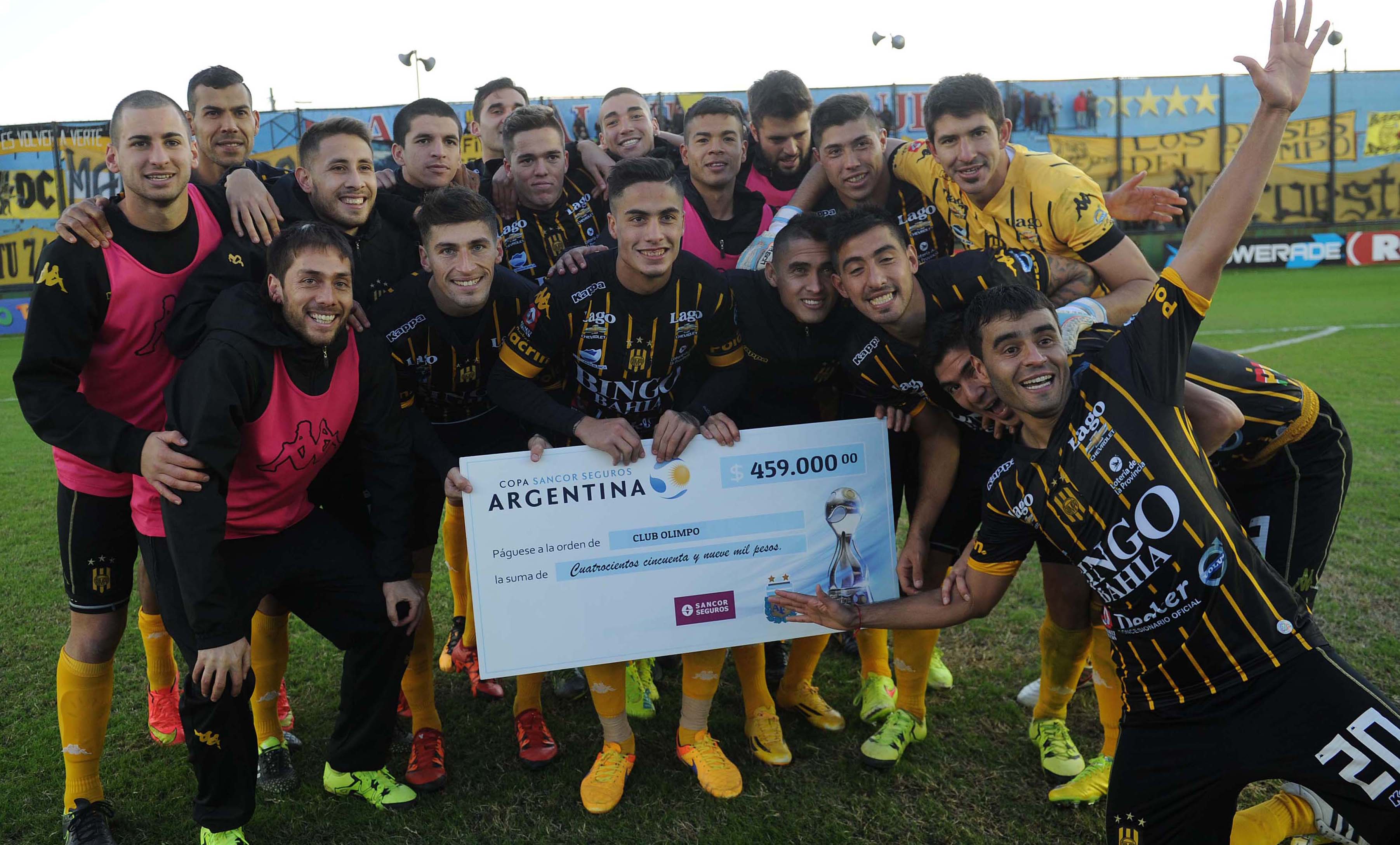 Copa Argentina: Olimpo ganó por penales y sigue en carrera