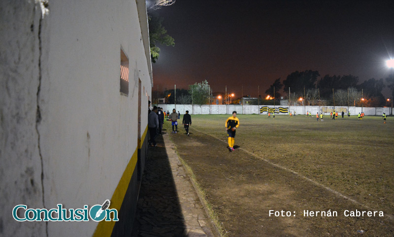 Oriental: un club de fútbol donde los jóvenes se refugian de los males sociales