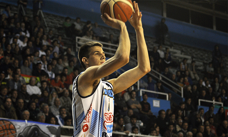 Un basquetbolista santafesino, con el sueño de llegar a la NBA