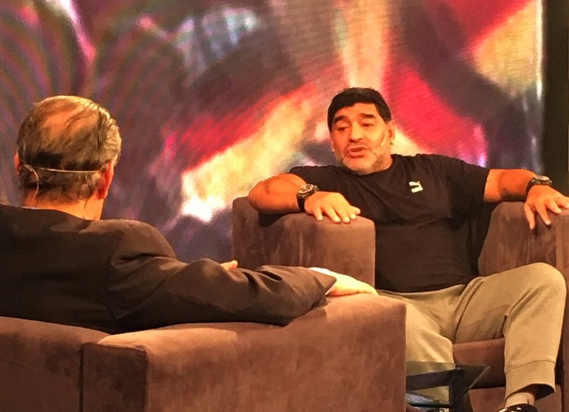Maradona: «El fútbol que nos dejó Grondona fue tremendo»