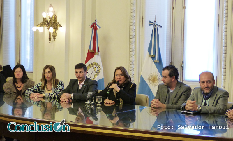 La intendenta instó a prevenir el dengue y a descacharrar todo lo que se pueda
