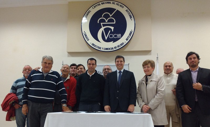Firman convenio para promover la eficiencia energética