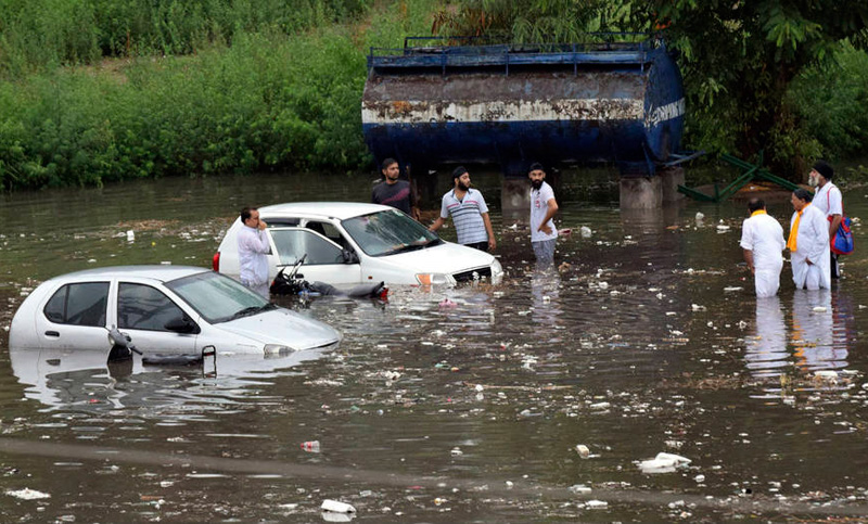 Al menos 57 muertos y 24 heridos por tormentas en el norte de la India