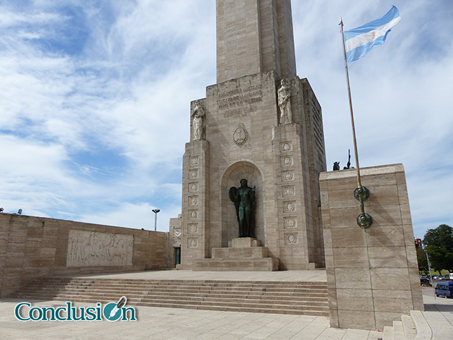 Piden rampas para discapacitados en el Monumento