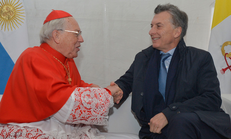Macri asistió en el hipódromo tucumano a la misa del Congreso Eucarístico