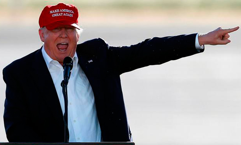 Trump  llamó «repugnantes y corruptos» a los medios de comunicación