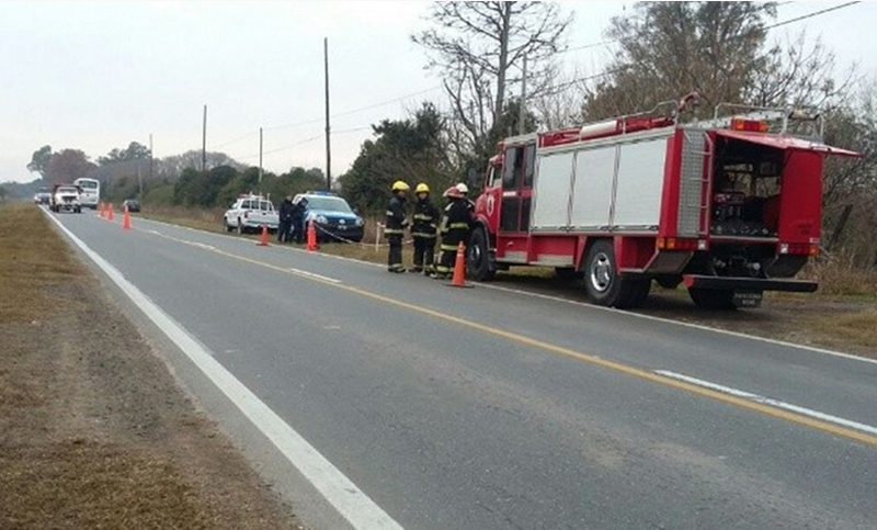 Un hombre murió atropellado mientras caminaba por la ruta 33