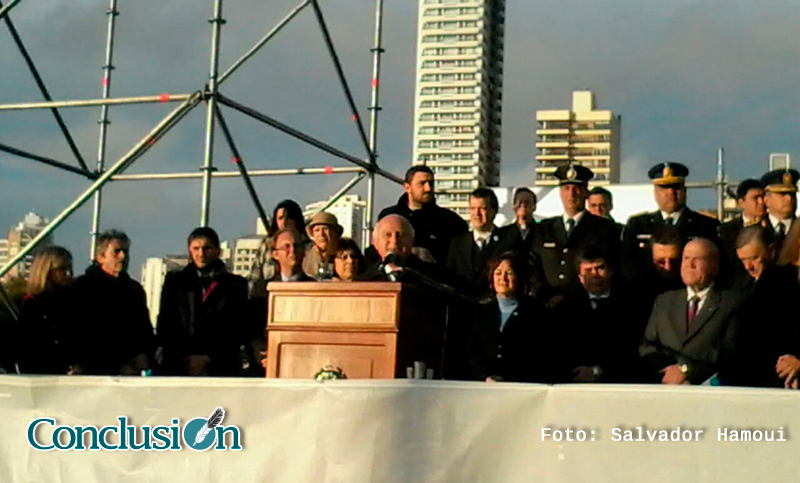 Lifschitz: «Los recibimos con los brazos abiertos, piensen como piensen»