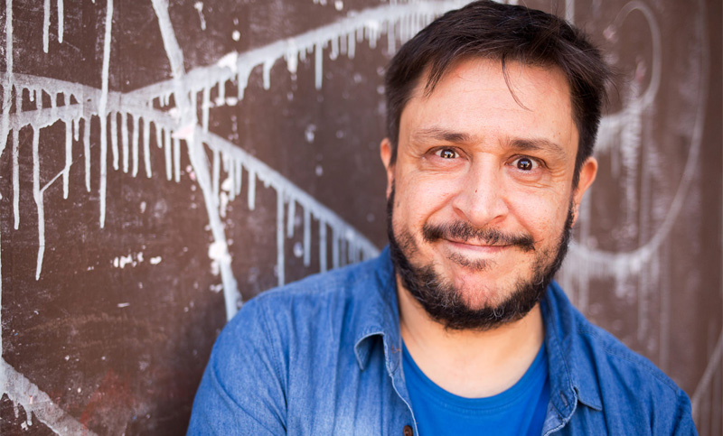 Hernán Casciari ensaya “Una Obra en Construcción” en Rosario