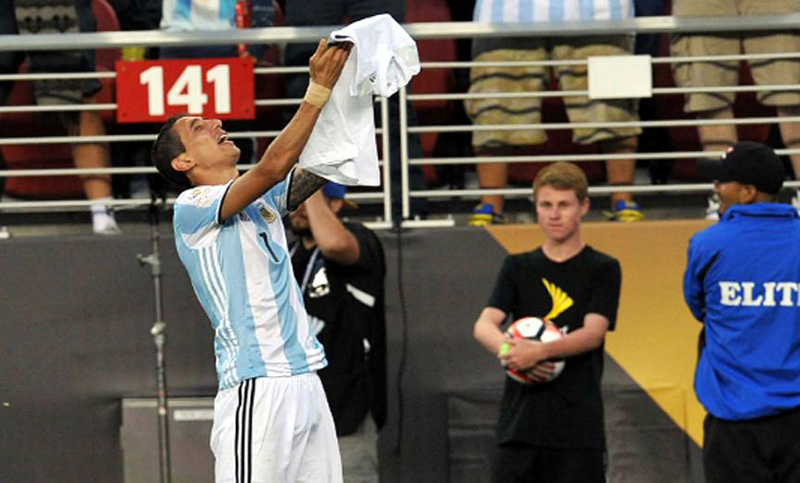 Di María salió lesionado y preocupa a la selección albiceleste