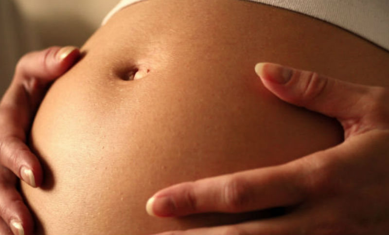 Cada hora nacen 12 bebés de mamás adolescentes en el país