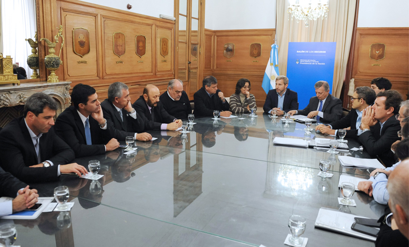 El Gobierno acordó con gobernadores poner tope a la suba de gas