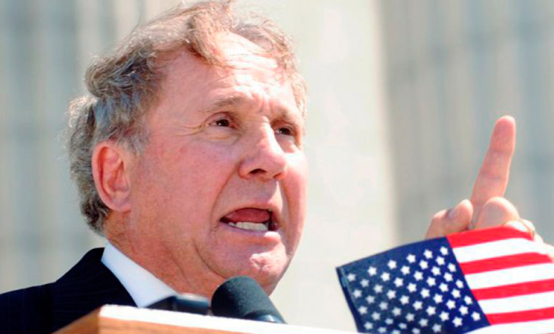Un hijo de Reagan dice que no votará por Trump y que su padre tampoco lo haría