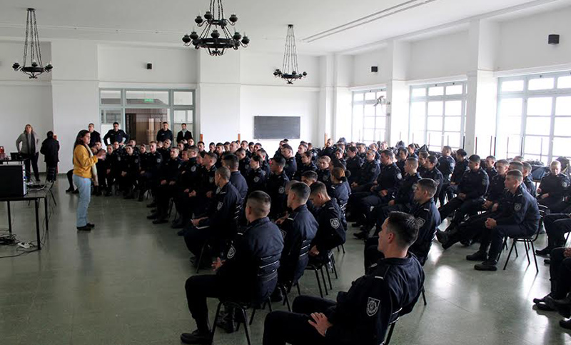 El Ministerio de Seguridad capacita a los cadetes sobre violencia de género