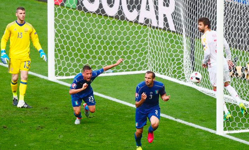 Italia venció a España y lo eliminó de la Eurocopa