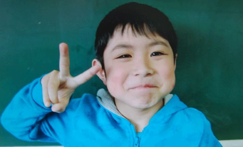 Investigan si niño japonés que pasó 6 días solo en el monte sufría maltrato psicológico