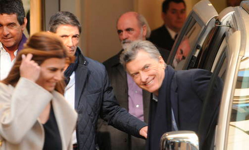 Por su rodilla, Macri desistió de viajar a la final de la Copa América