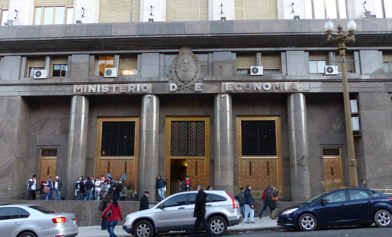 Déficit: Se cuadruplicó el rojo de las cuentas públicas