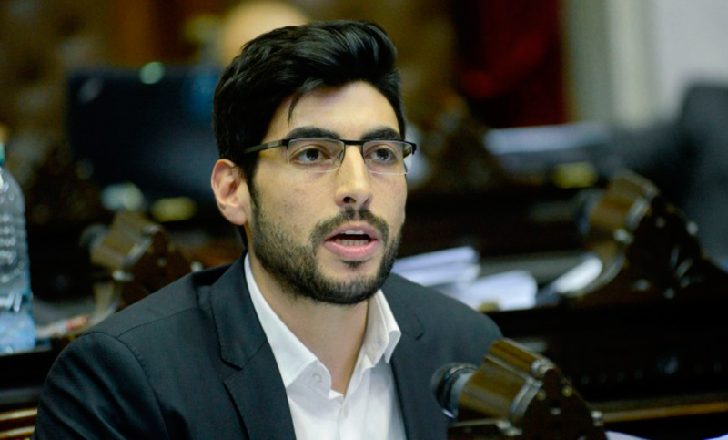 Facundo Moyano propone elevar el piso de ganancias a 62.300 pesos brutos