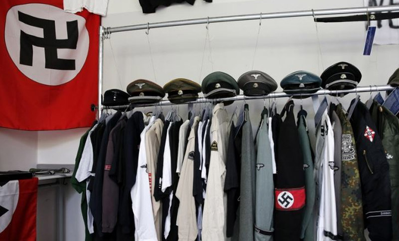 Un argentino pagó casi 700 mil dólares por objetos nazis en una subasta