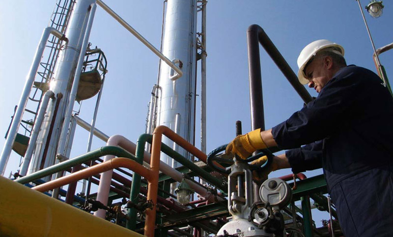 Petroleros realizan paro por 48 horas y se podría afectar el normal suministro del país
