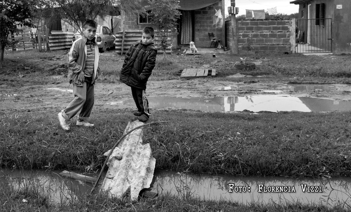 Después de la lluvia… el difícil arte de sortear obstáculos para llegar a casa…